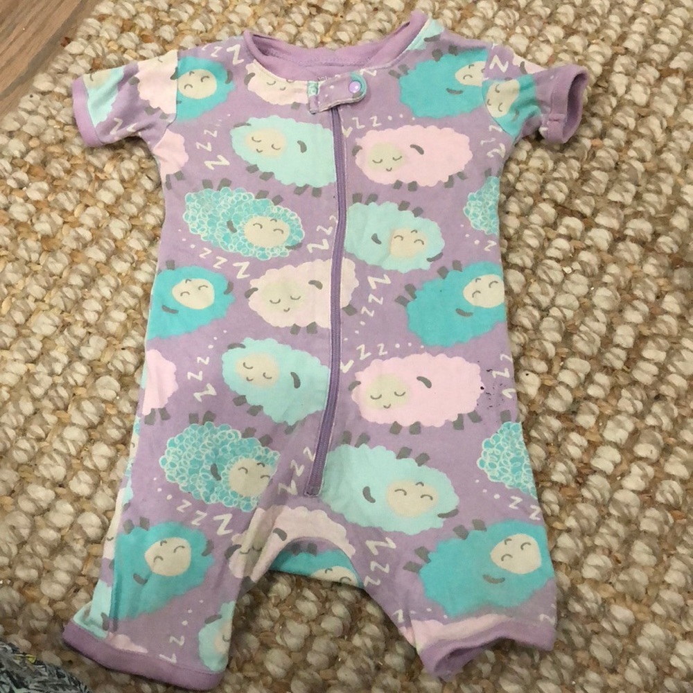 Baby Gap zippered pajamas 🐑 💤